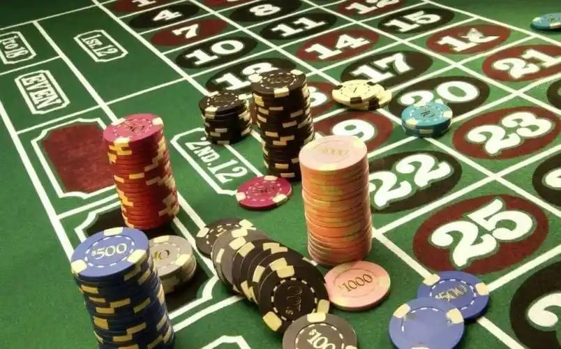 Antarmuka dasbor akun dengan menu permainan dan saldo tampilan